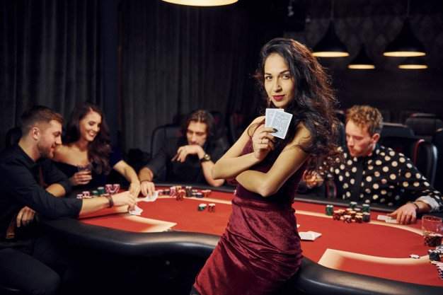 playing-poker-casino